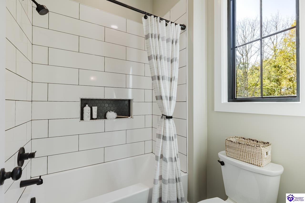 2045 W Rhudes Creek Road