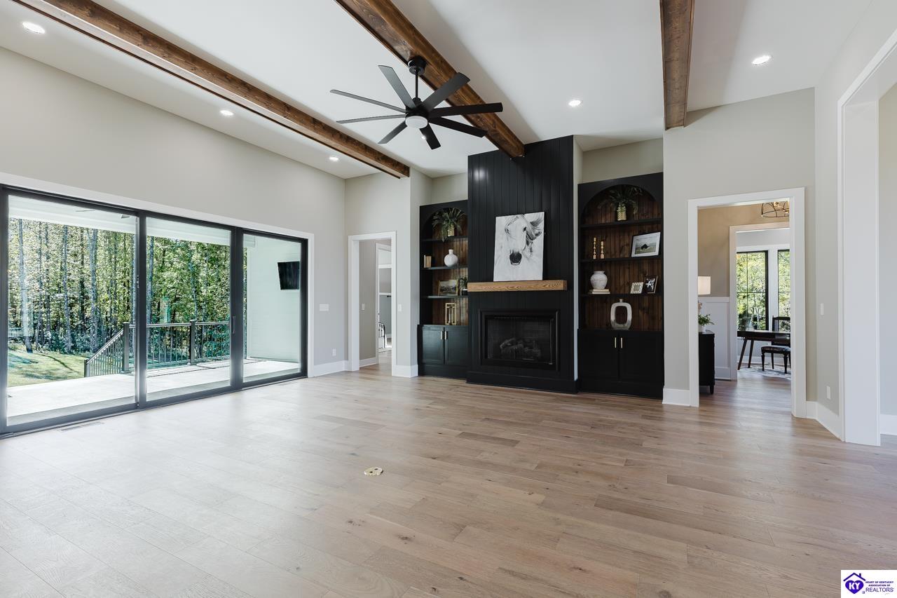 2045 W Rhudes Creek Road