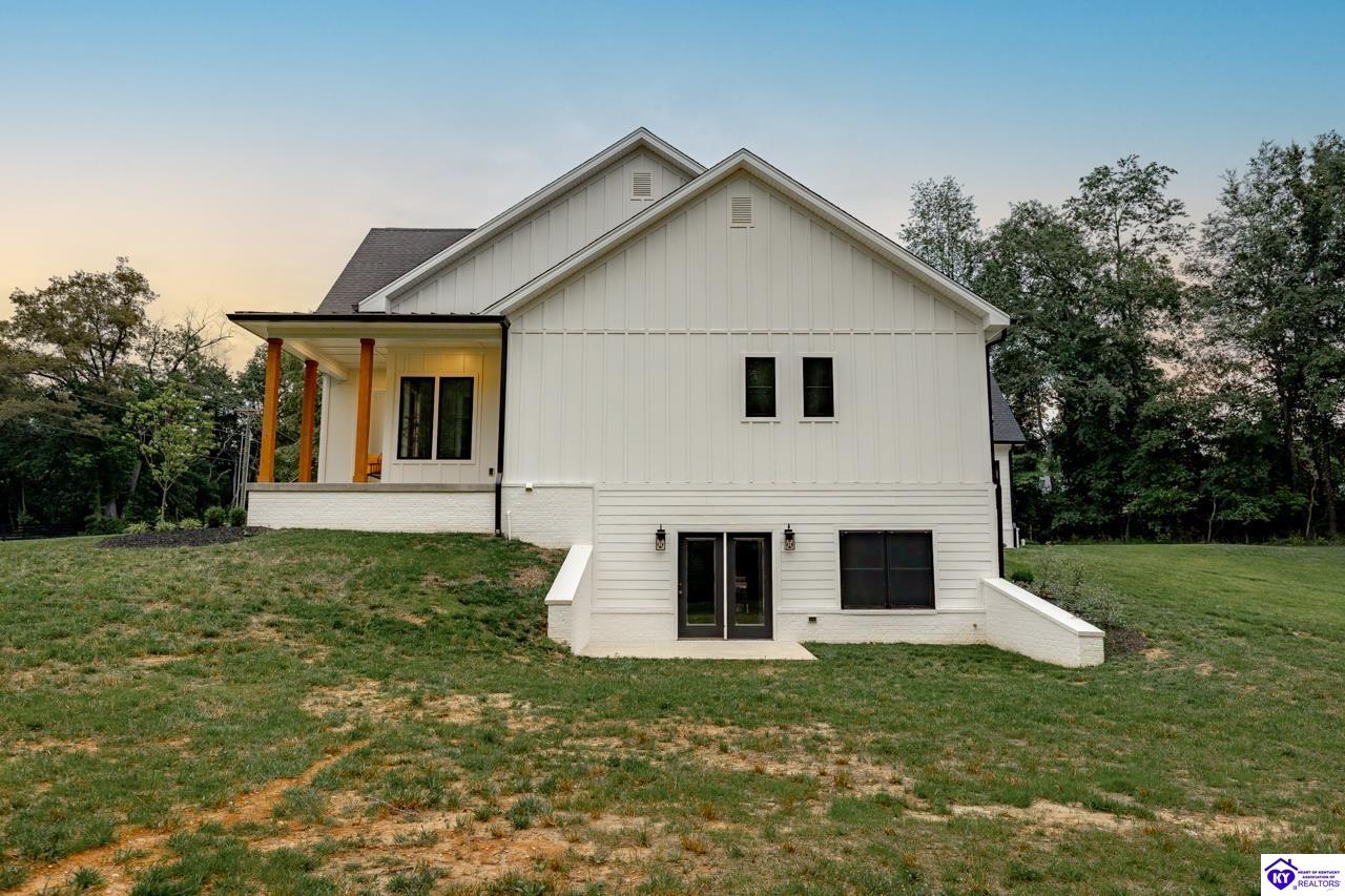 2045 W Rhudes Creek Road