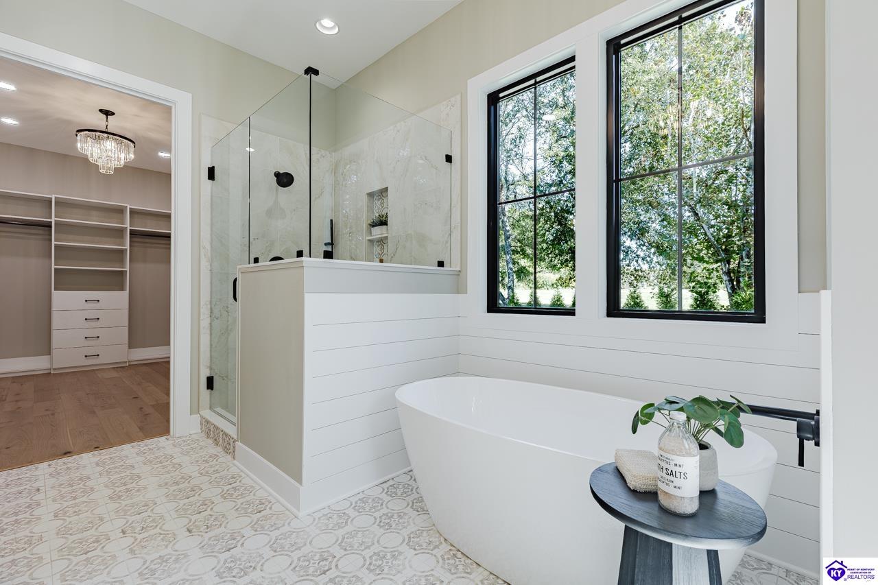 2045 W Rhudes Creek Road