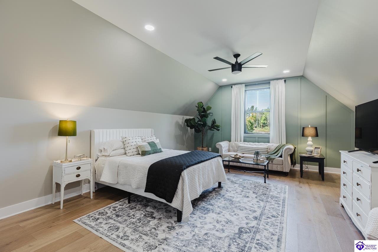 2045 W Rhudes Creek Road