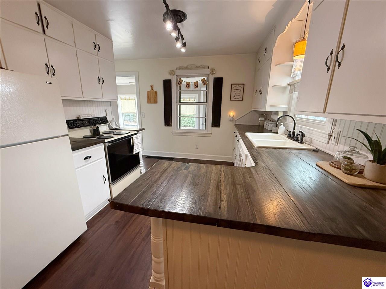 1445 Campbellsville Road