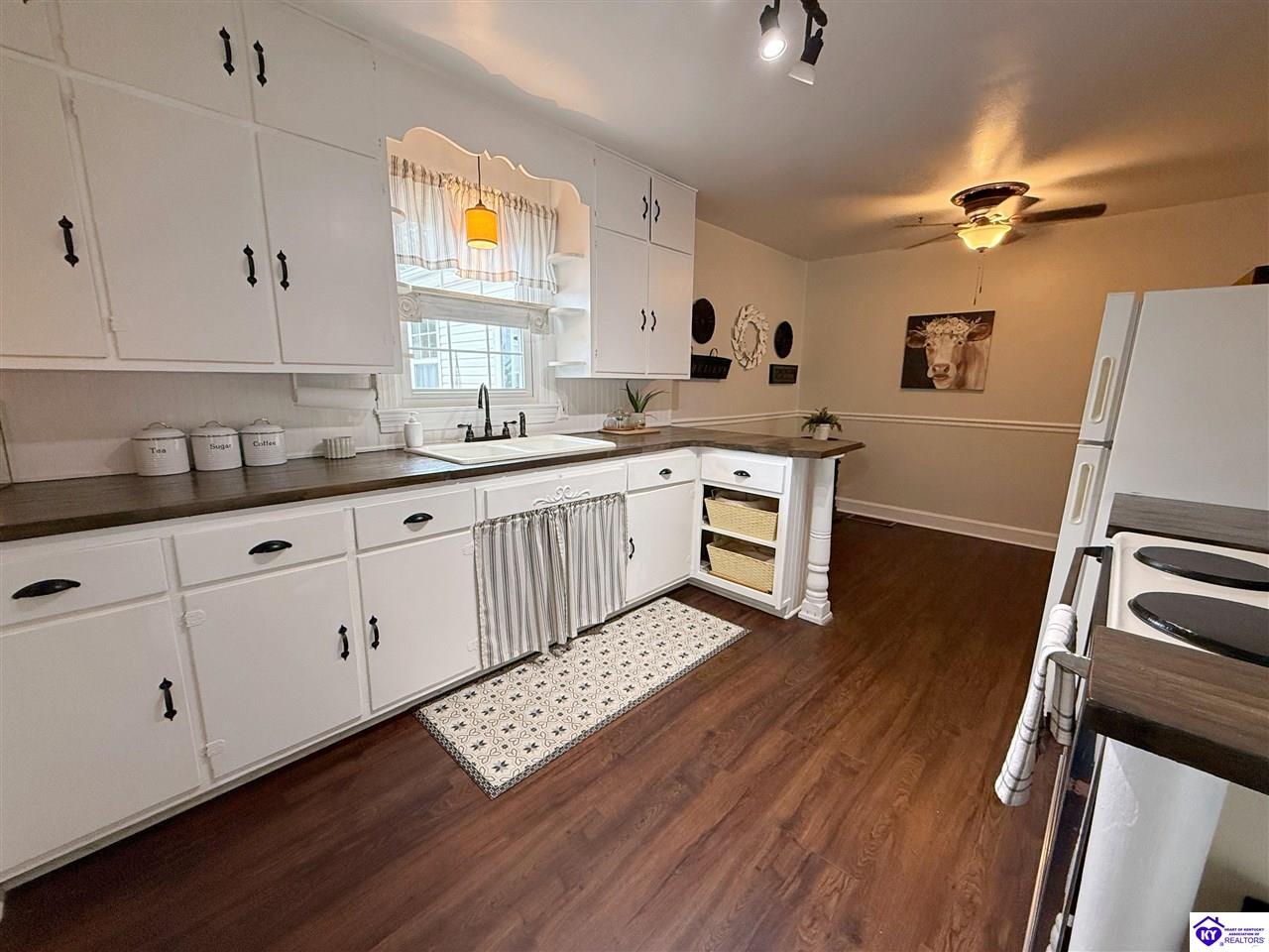 1445 Campbellsville Road