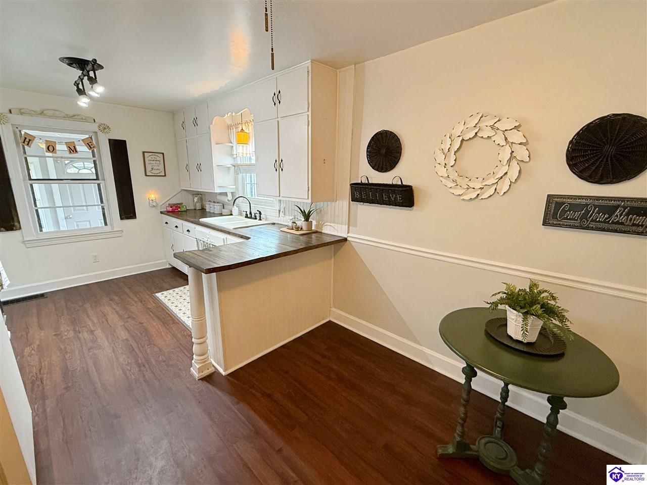 1445 Campbellsville Road