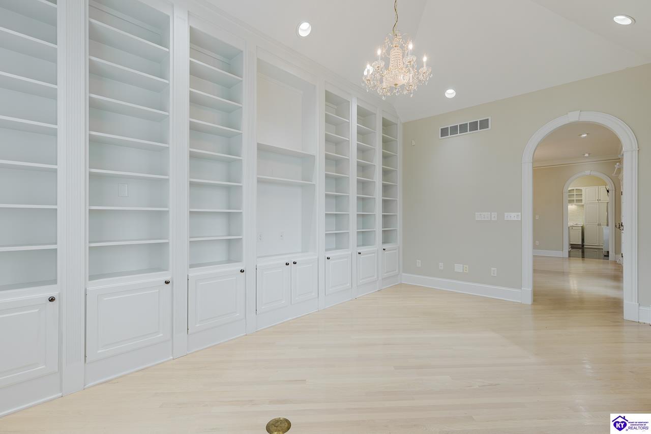 262 Thousand Oaks Drive