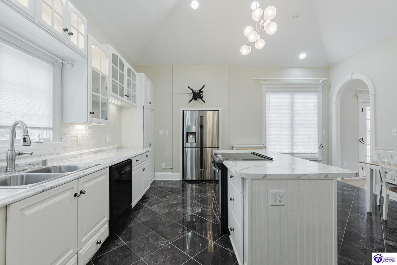 262 Thousand Oaks Drive