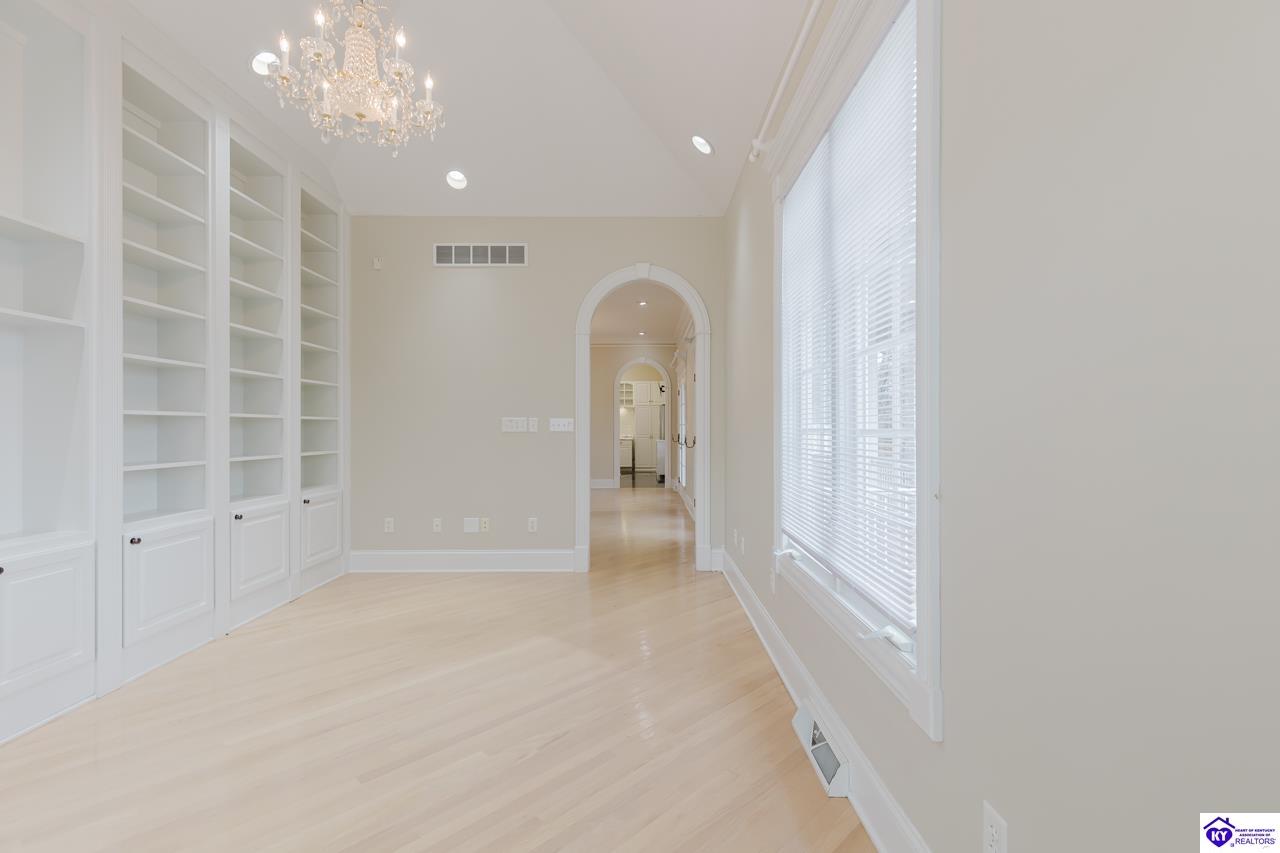 262 Thousand Oaks Drive