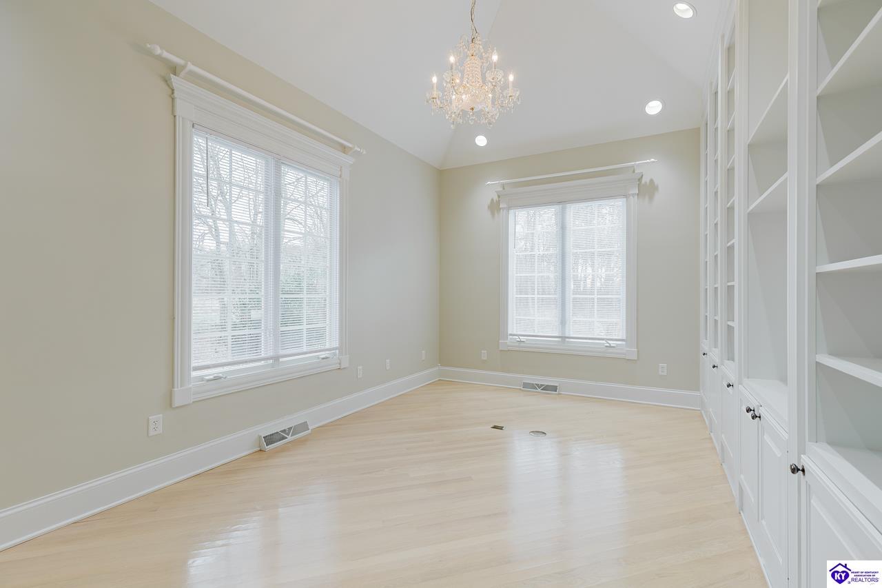 262 Thousand Oaks Drive