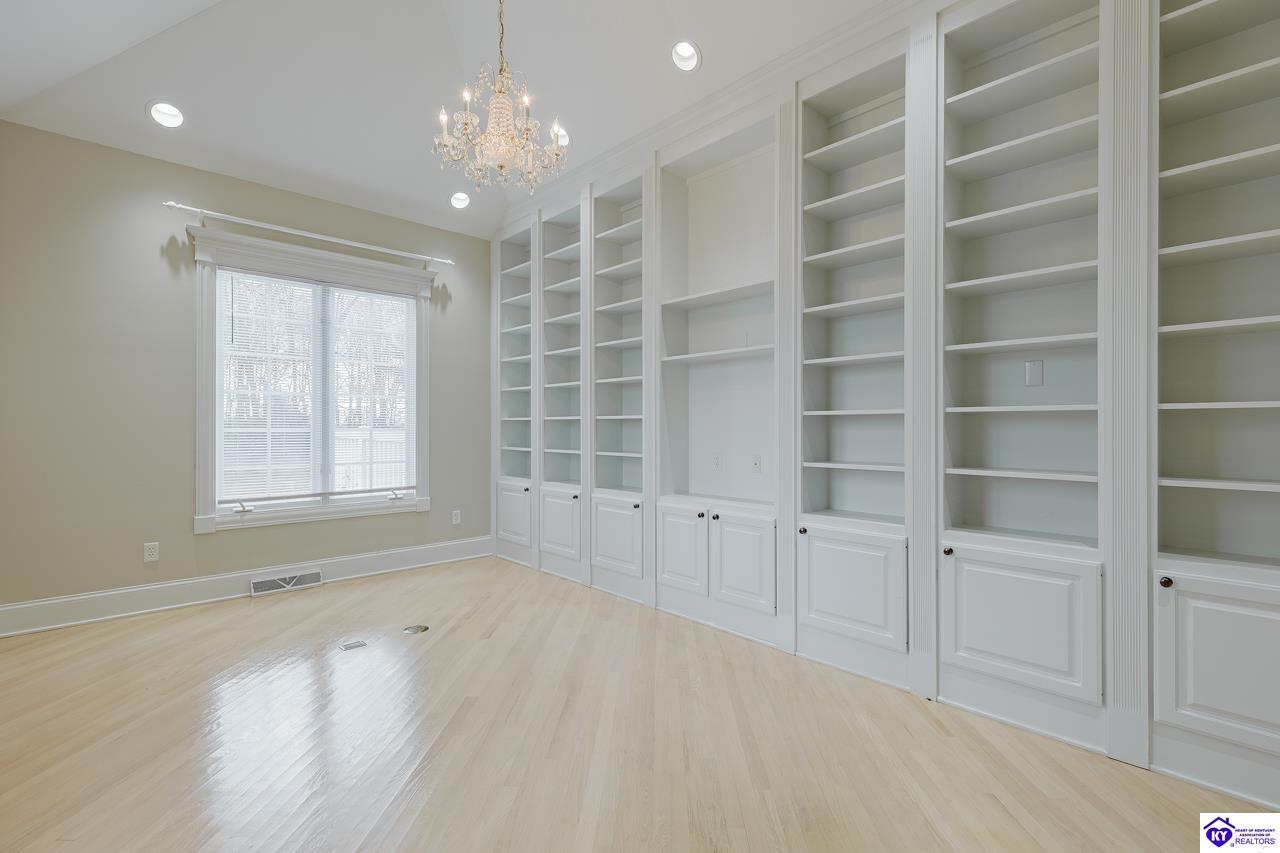 262 Thousand Oaks Drive