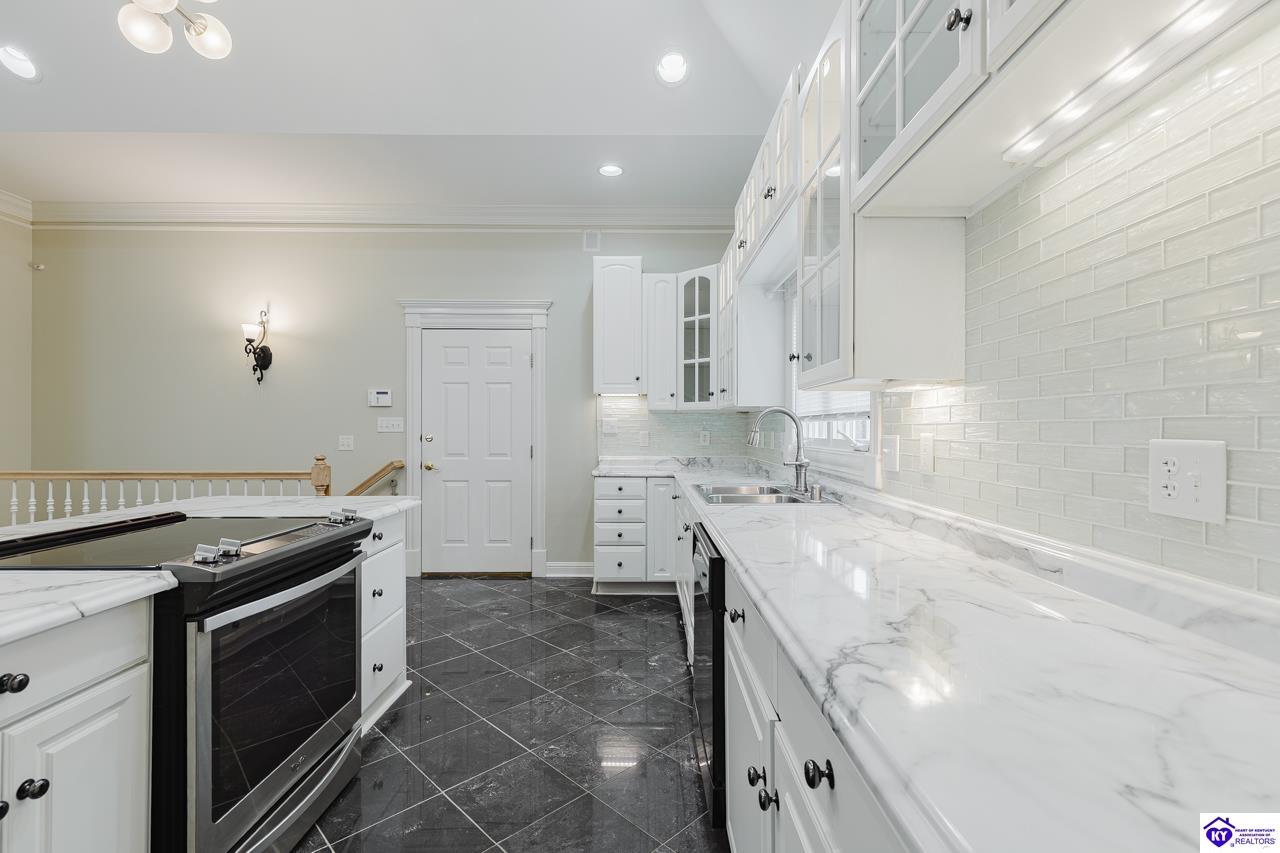 262 Thousand Oaks Drive