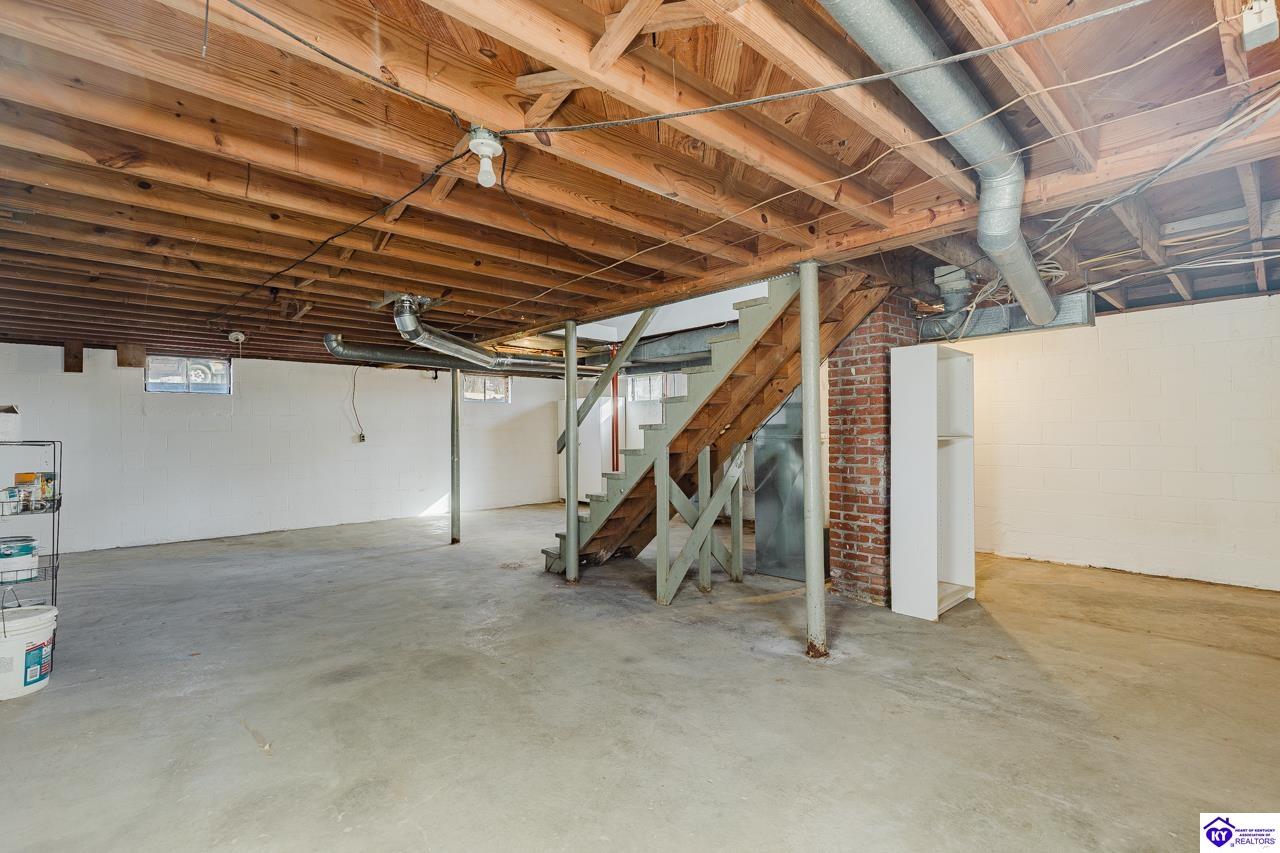 705 Montgomery Avenue