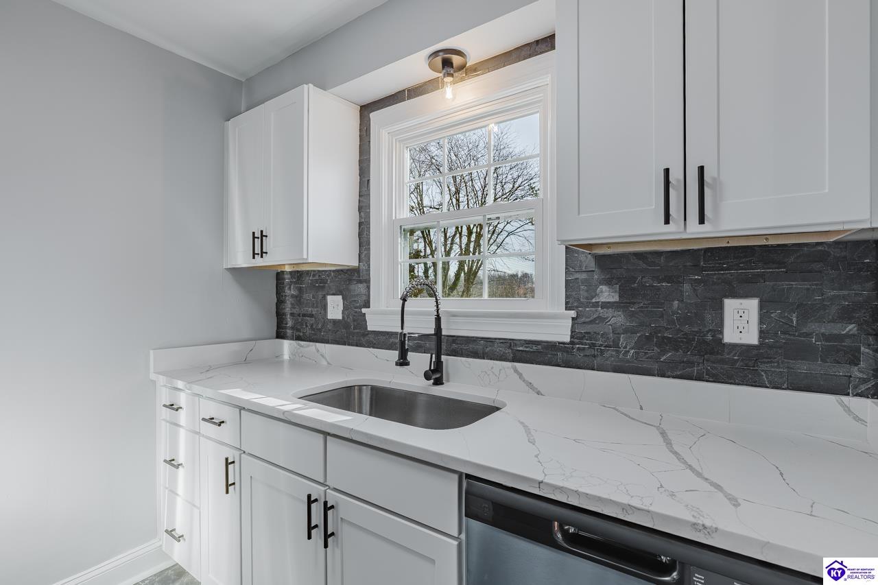 705 Montgomery Avenue