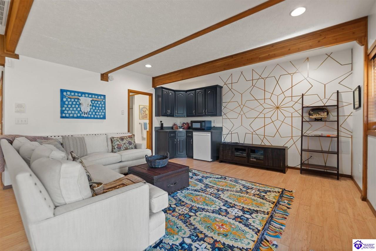 78 Hickory Hills Court