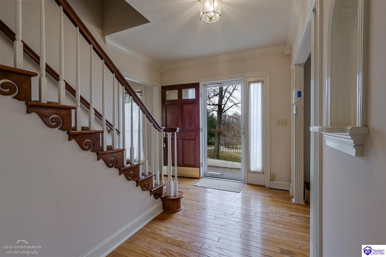 7 Oakwood Court