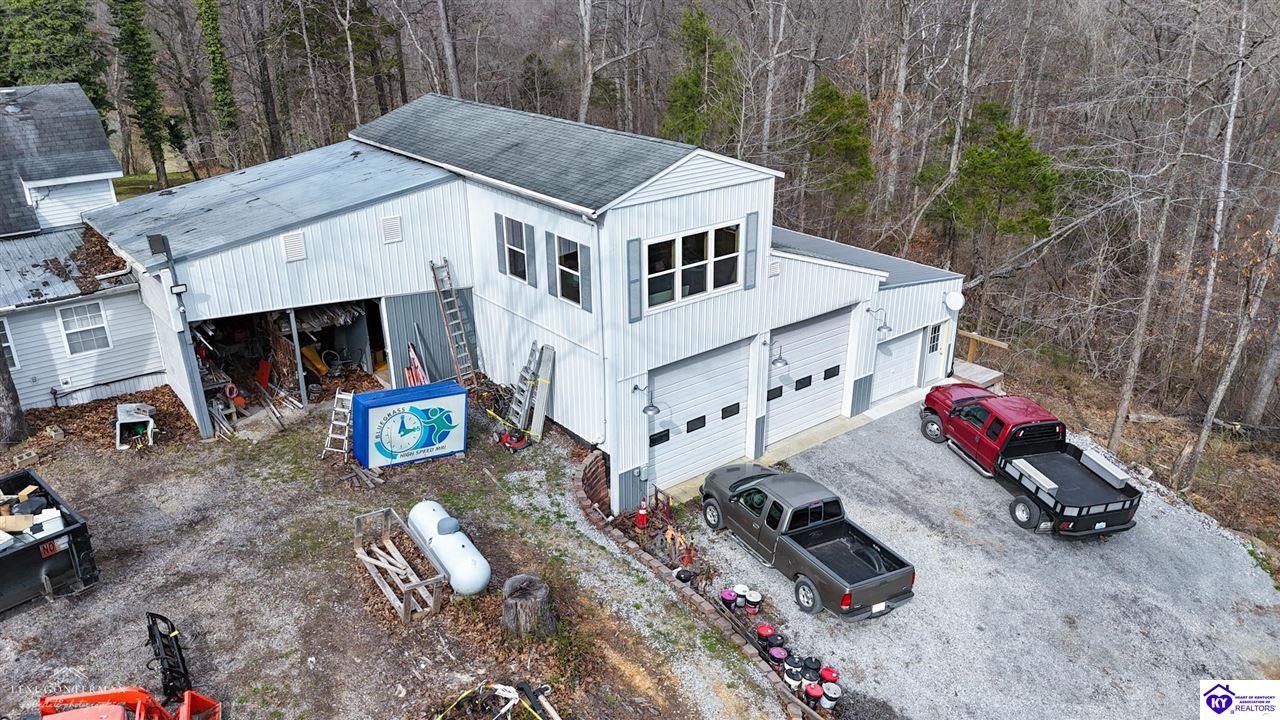 7 Oakwood Court
