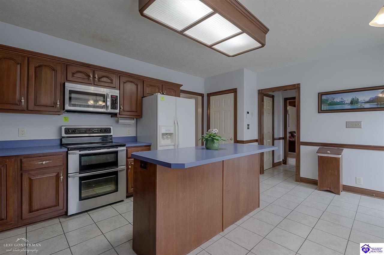 7 Oakwood Court