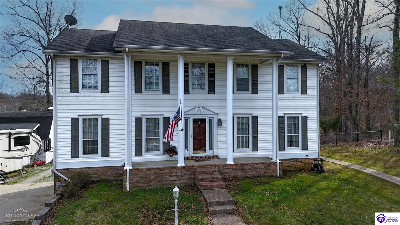 7 Oakwood Court
