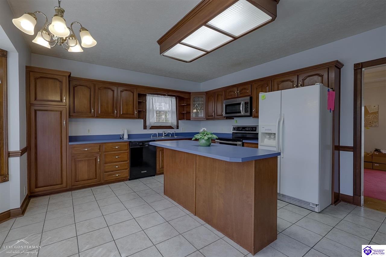 7 Oakwood Court