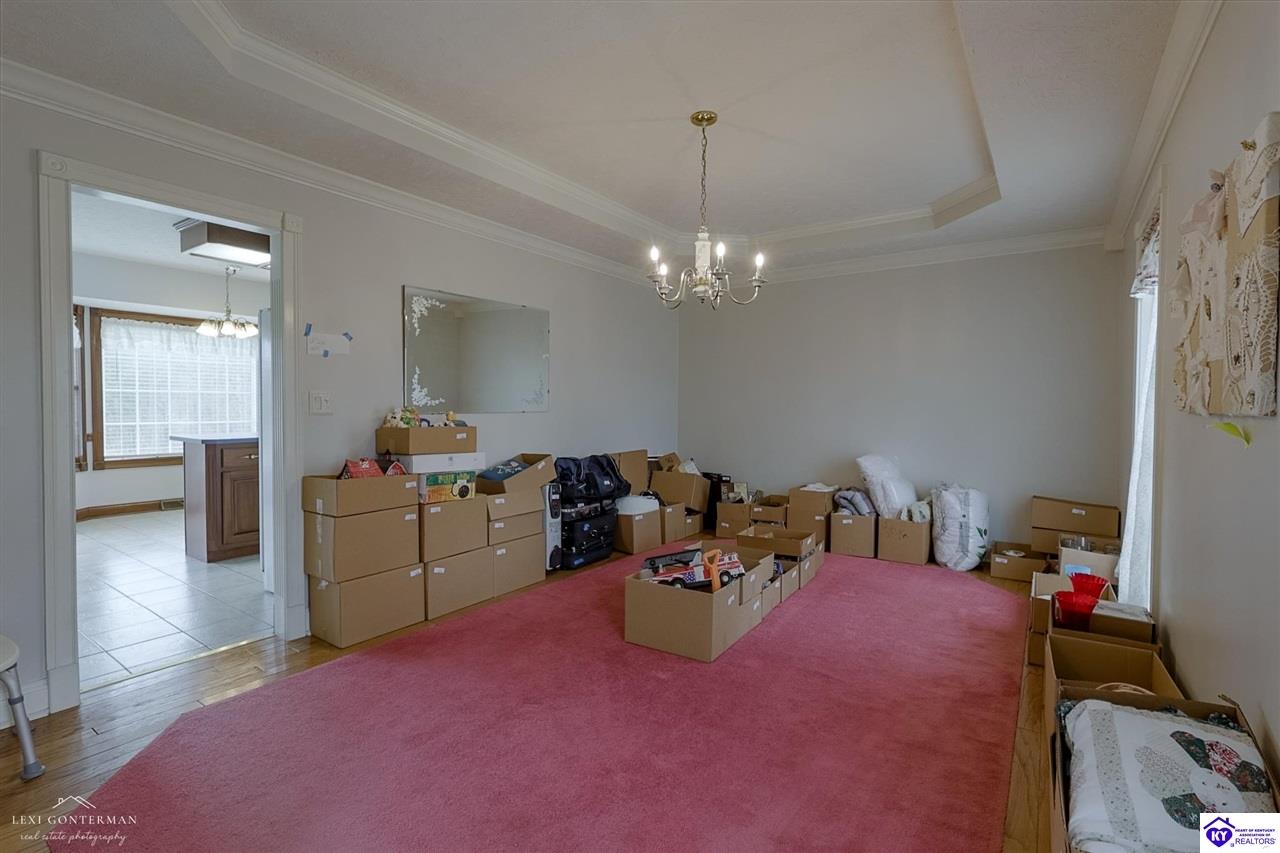 7 Oakwood Court