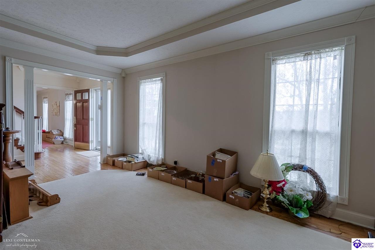 7 Oakwood Court
