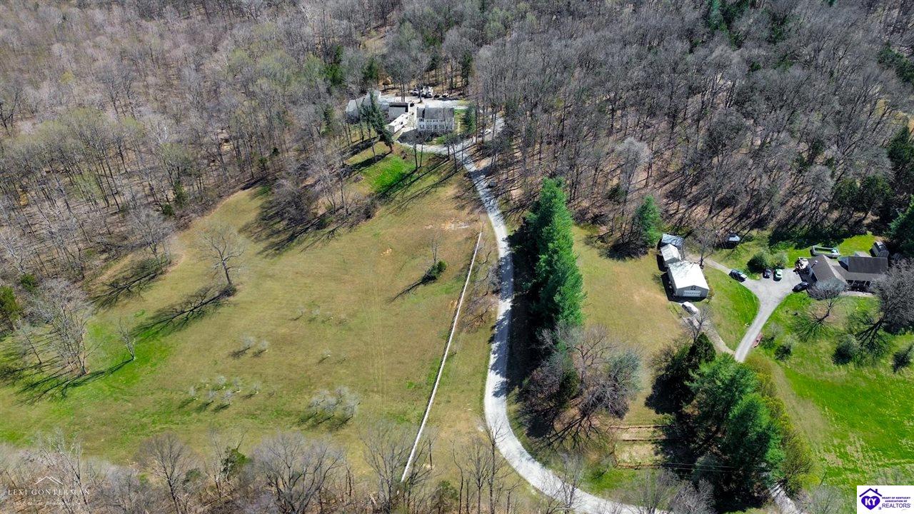 7 Oakwood Court