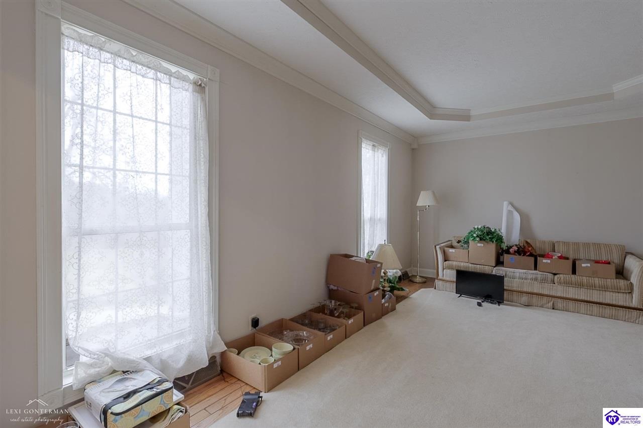 7 Oakwood Court