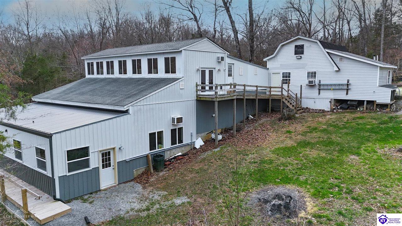 7 Oakwood Court