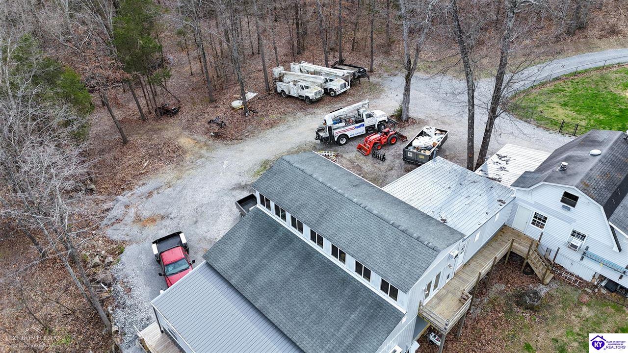 7 Oakwood Court