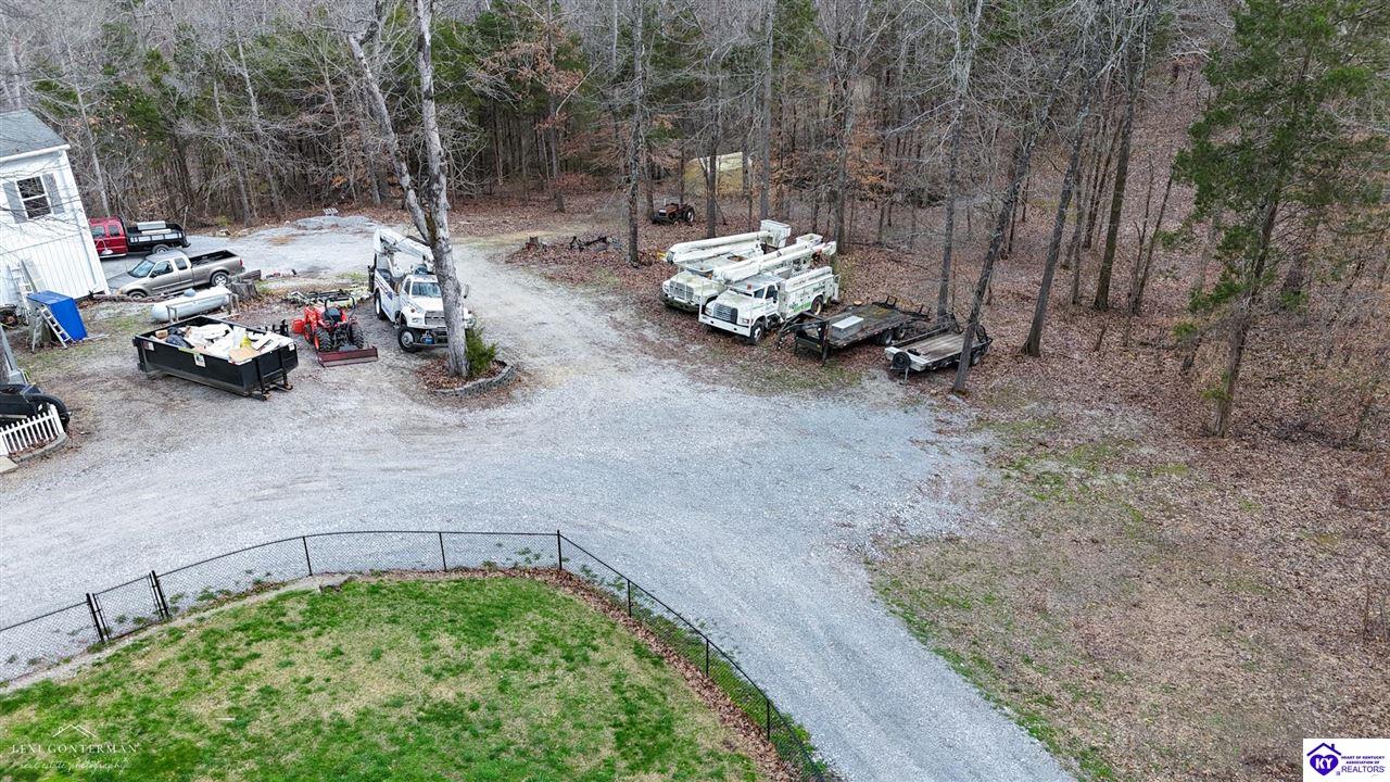 7 Oakwood Court