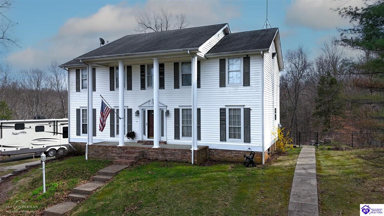 7 Oakwood Court