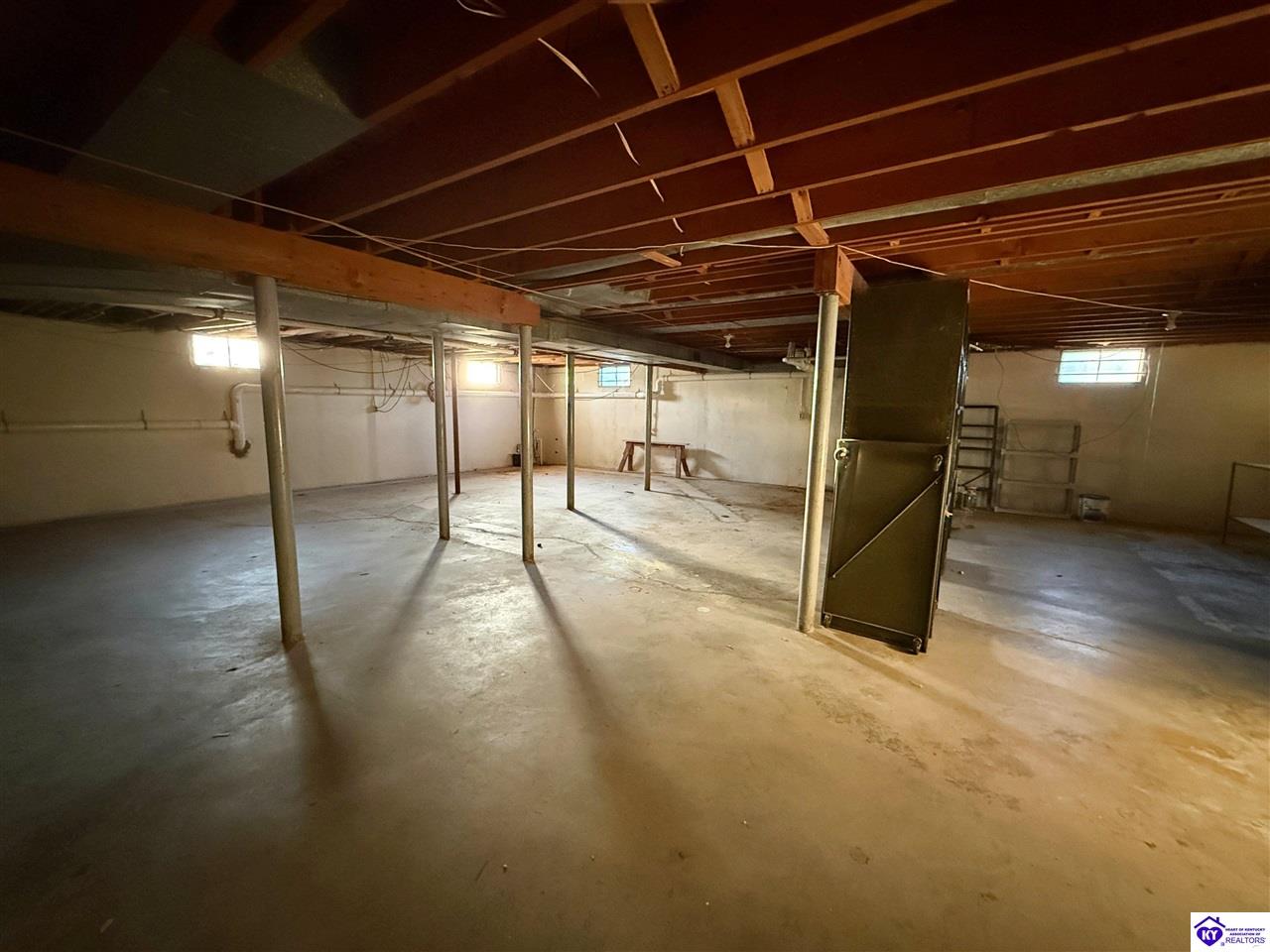 114 N Logsdon Parkway