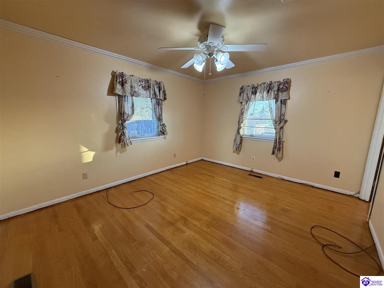 114 N Logsdon Parkway