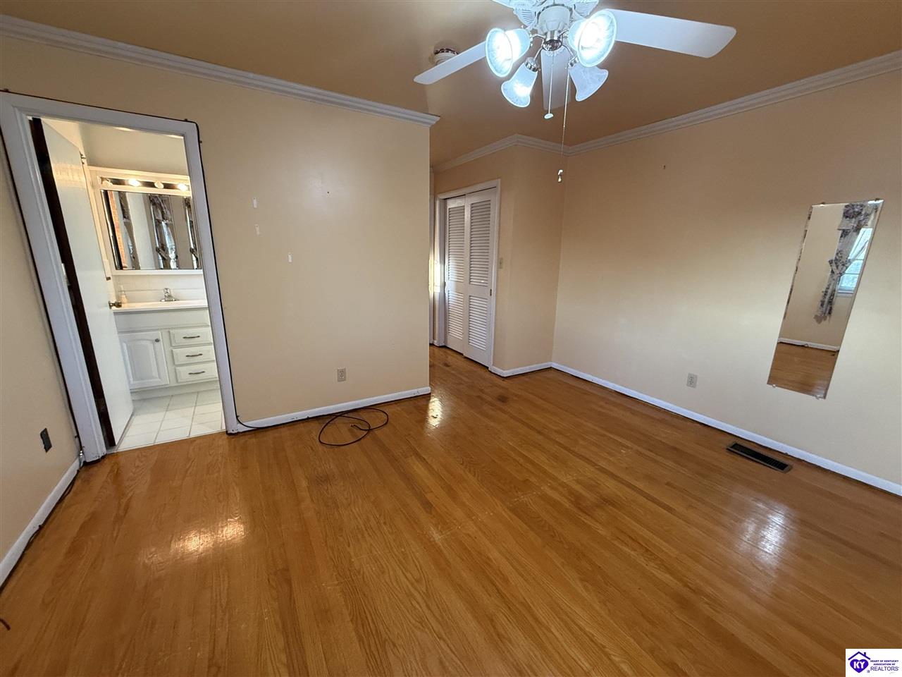 114 N Logsdon Parkway