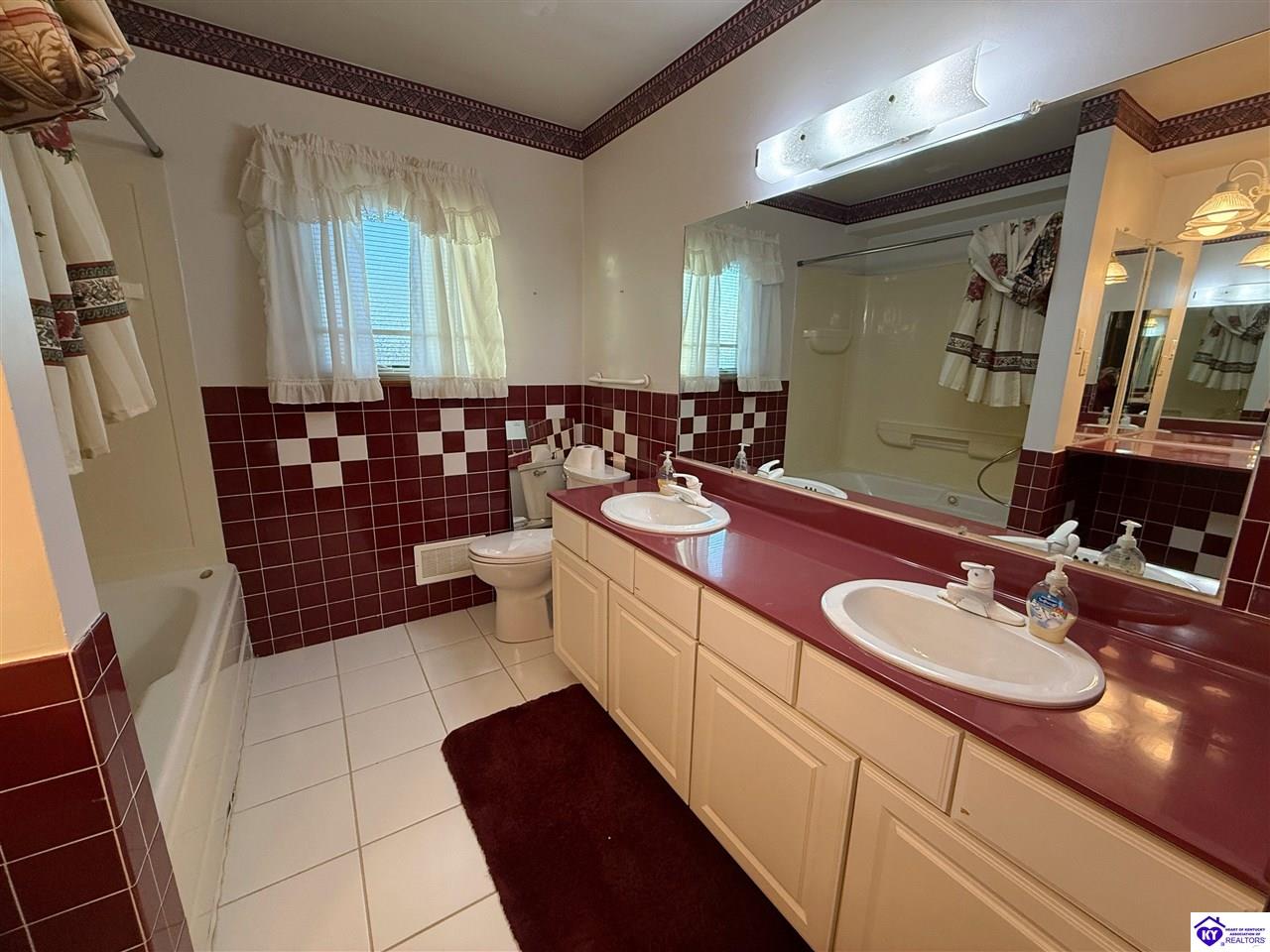 114 N Logsdon Parkway