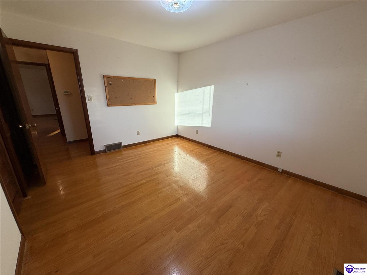 114 N Logsdon Parkway