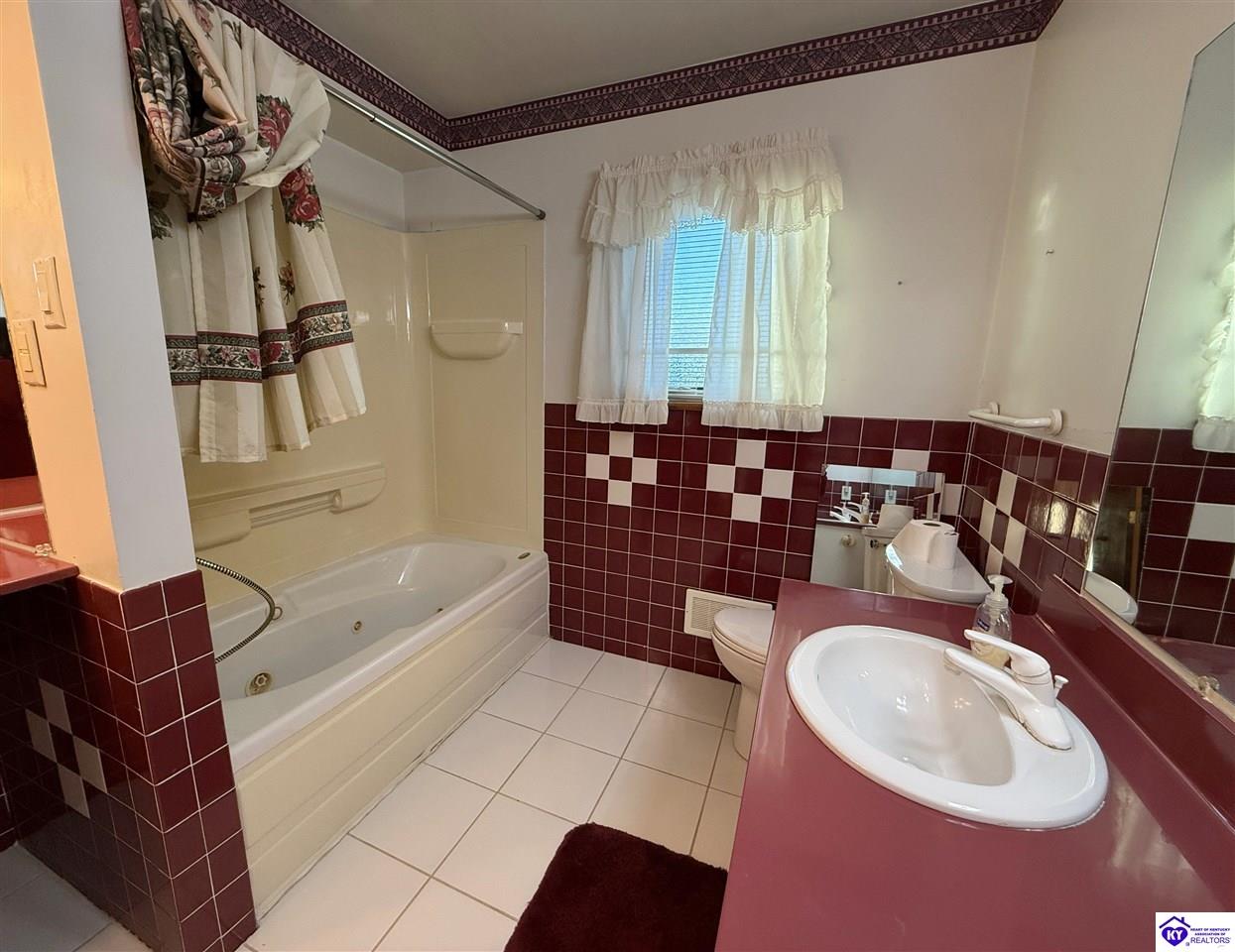 114 N Logsdon Parkway