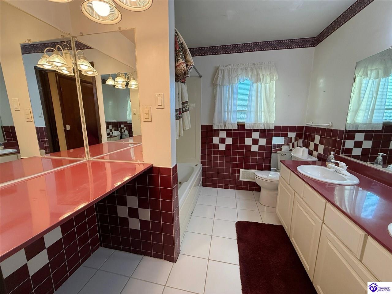 114 N Logsdon Parkway