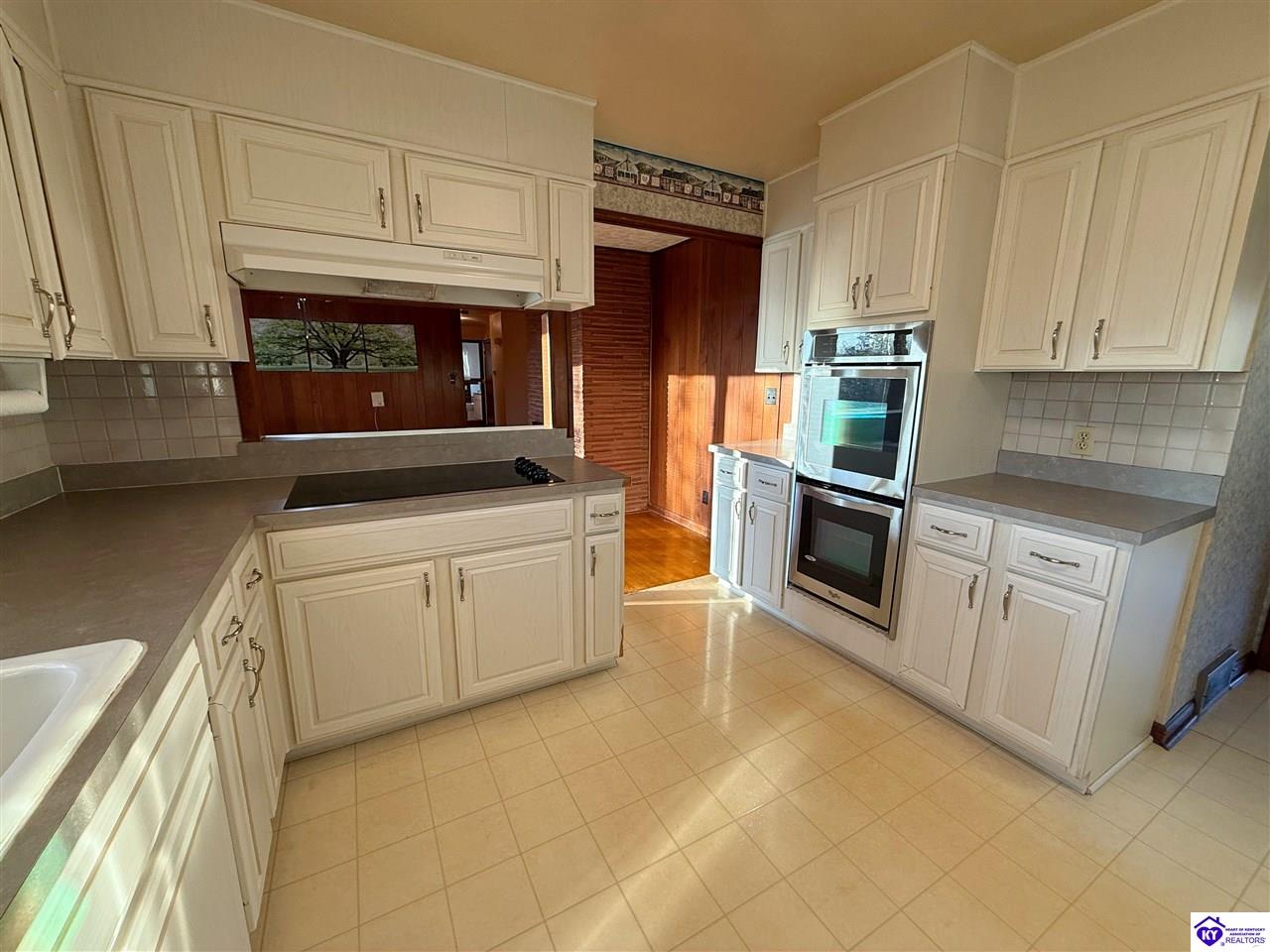 114 N Logsdon Parkway