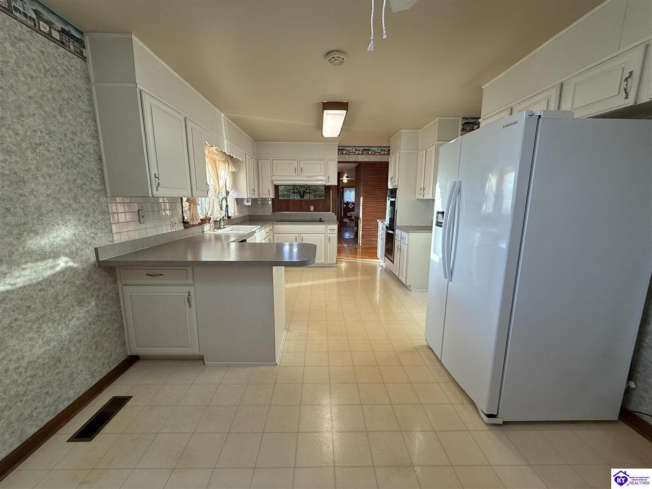 114 N Logsdon Parkway