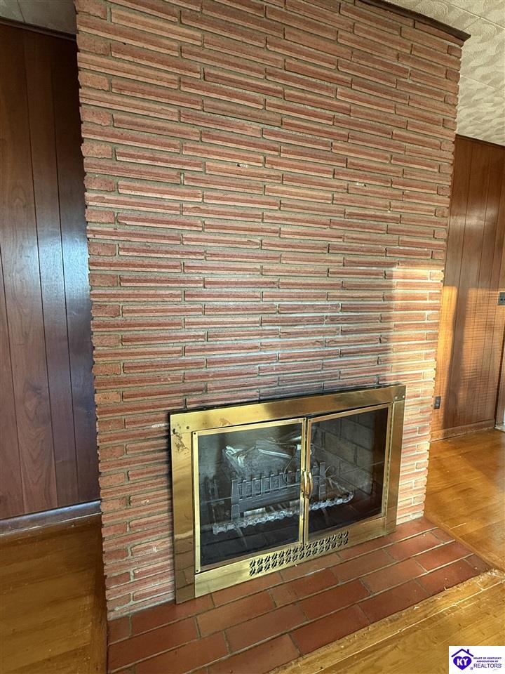 114 N Logsdon Parkway