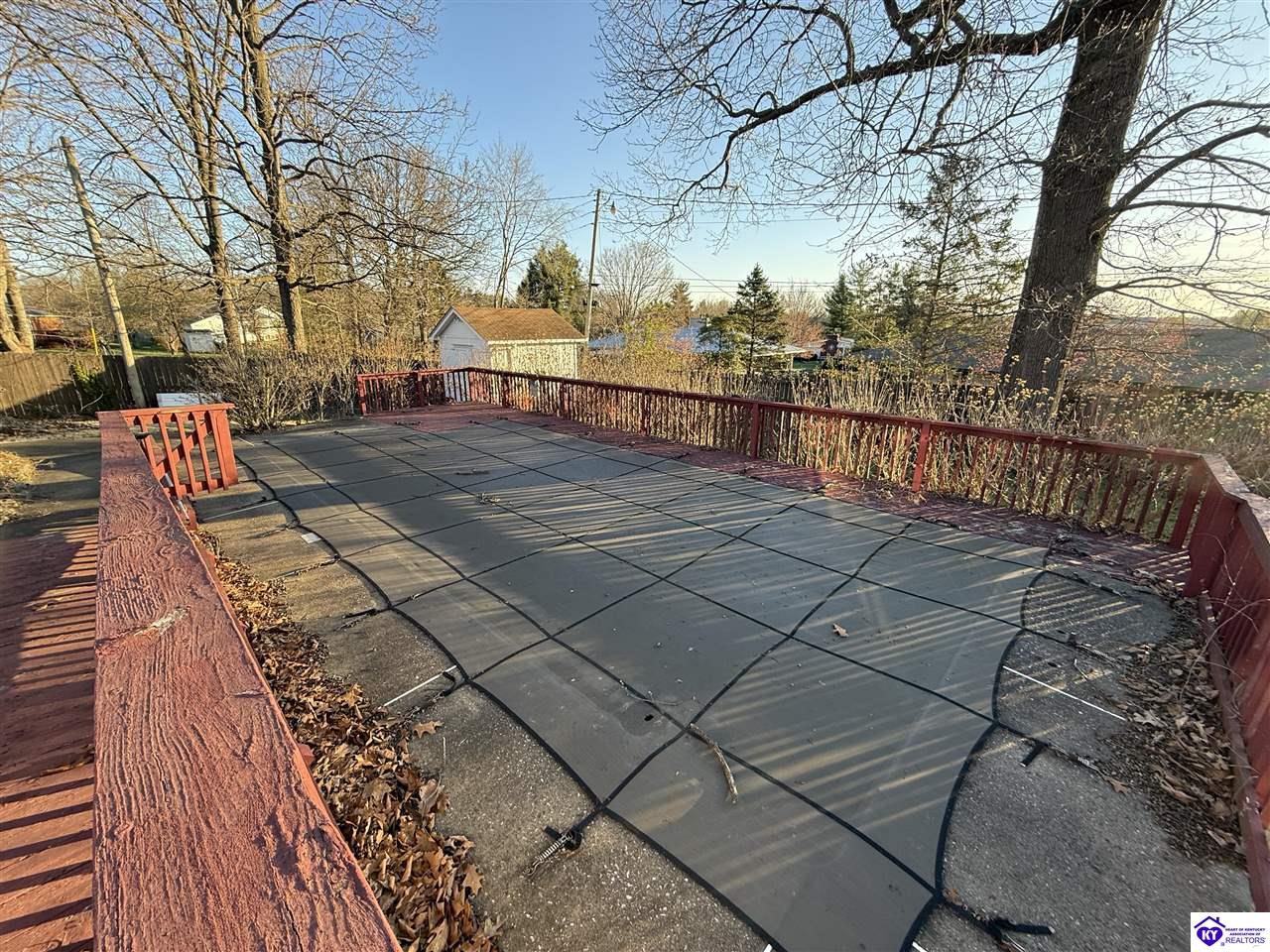 114 N Logsdon Parkway