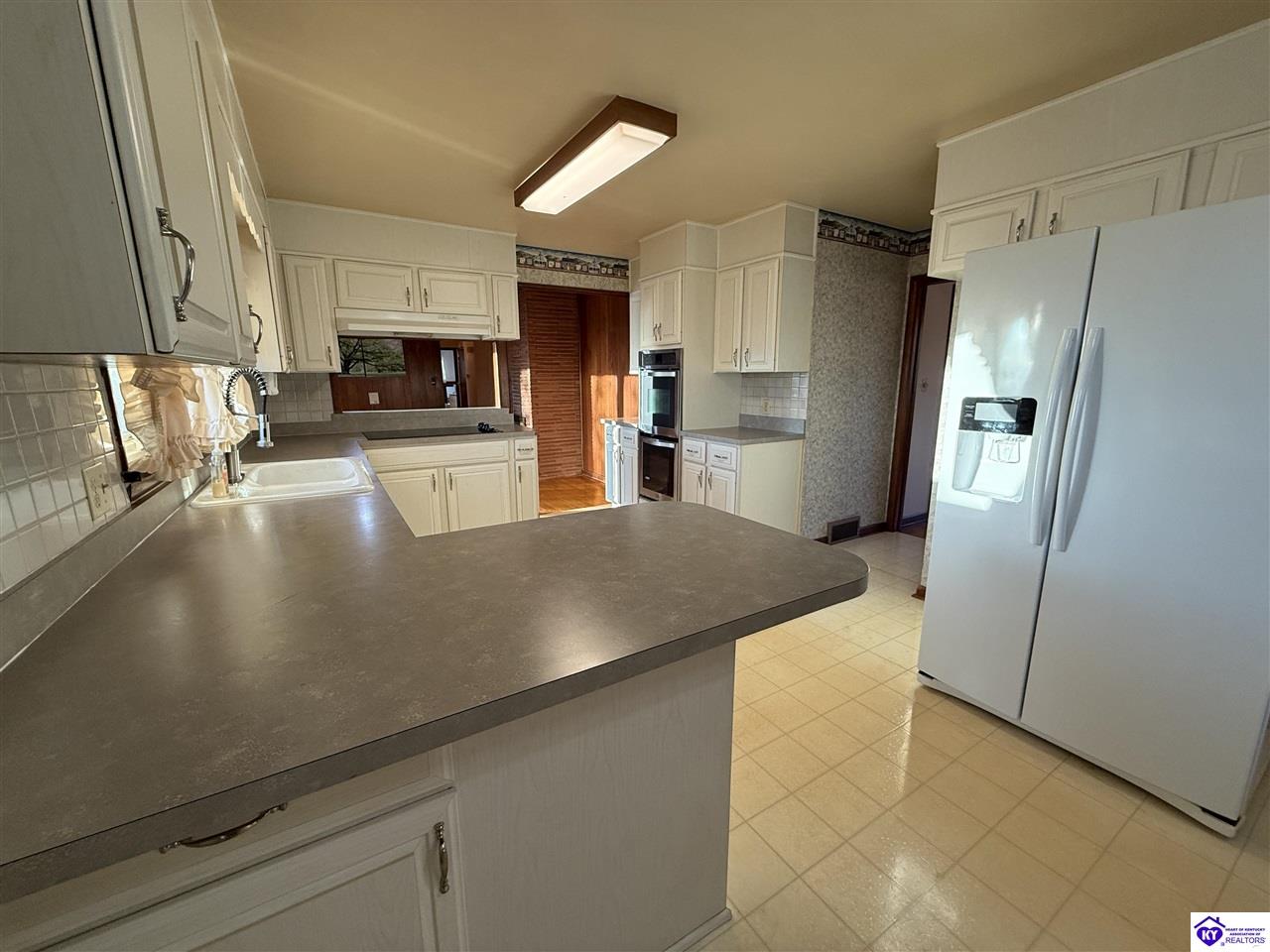 114 N Logsdon Parkway