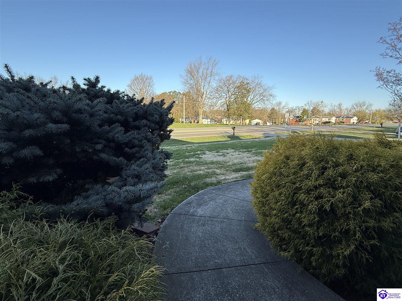 114 N Logsdon Parkway