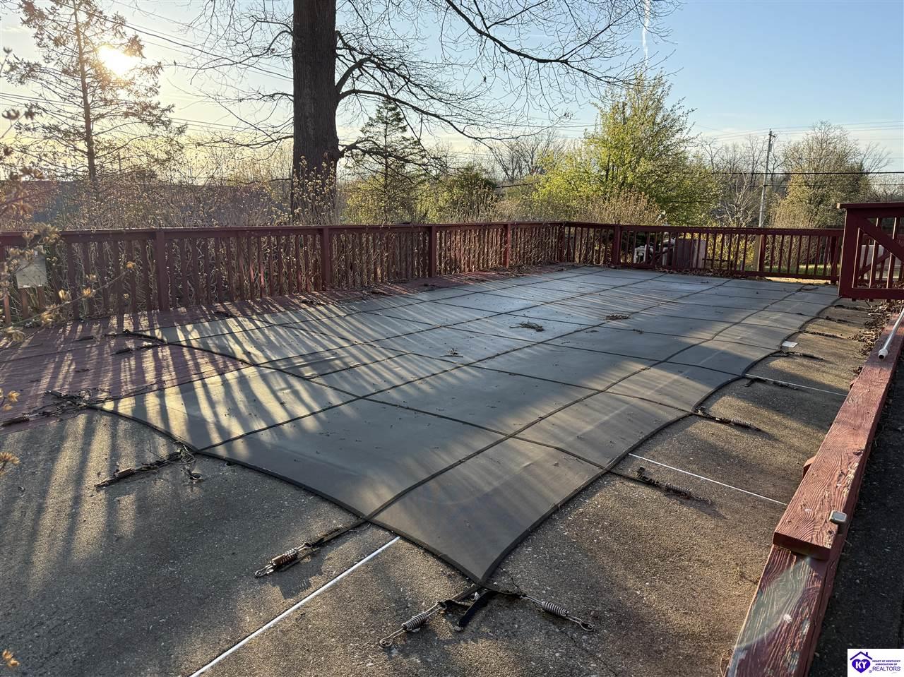 114 N Logsdon Parkway