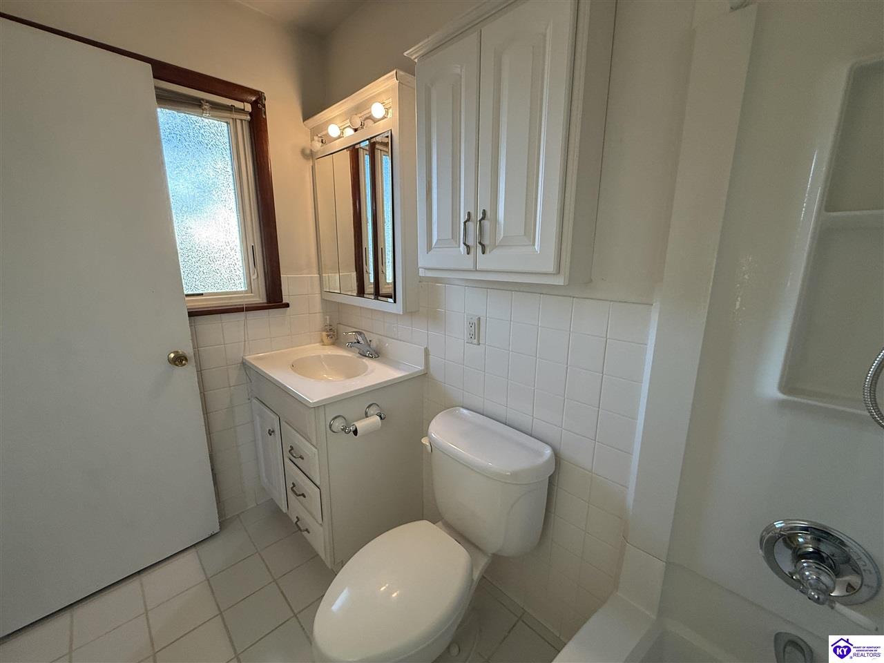 114 N Logsdon Parkway