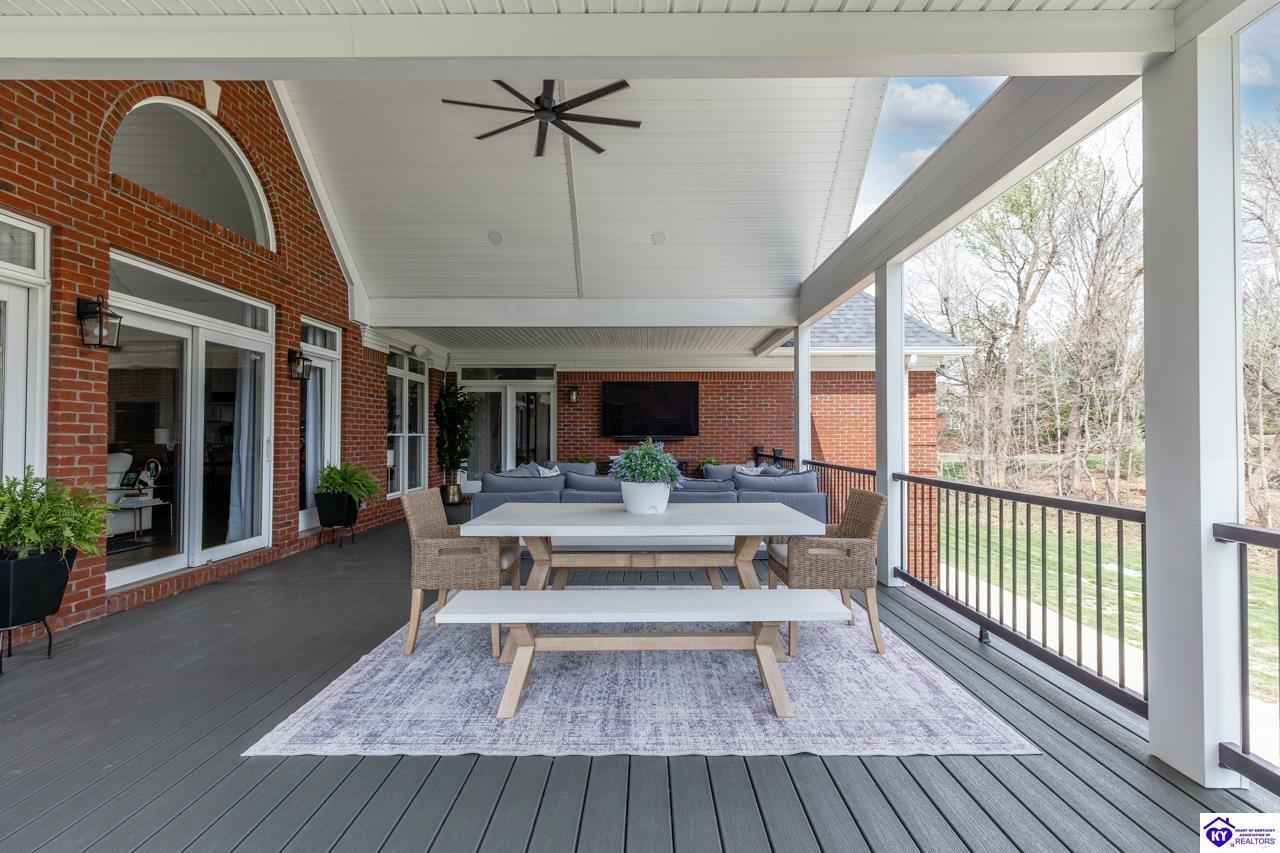 1101 Driftwood Lane
