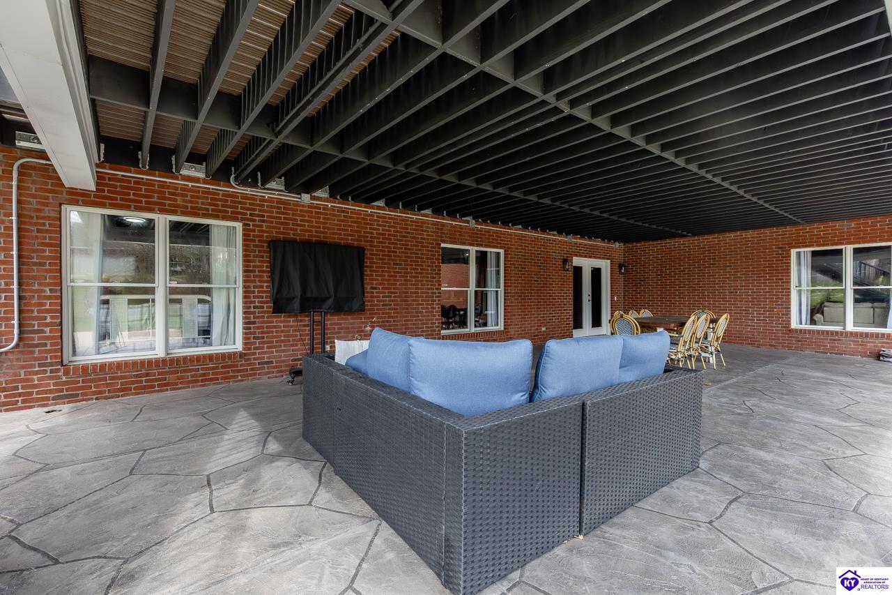 1101 Driftwood Lane