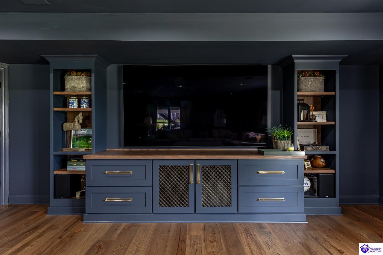 1101 Driftwood Lane