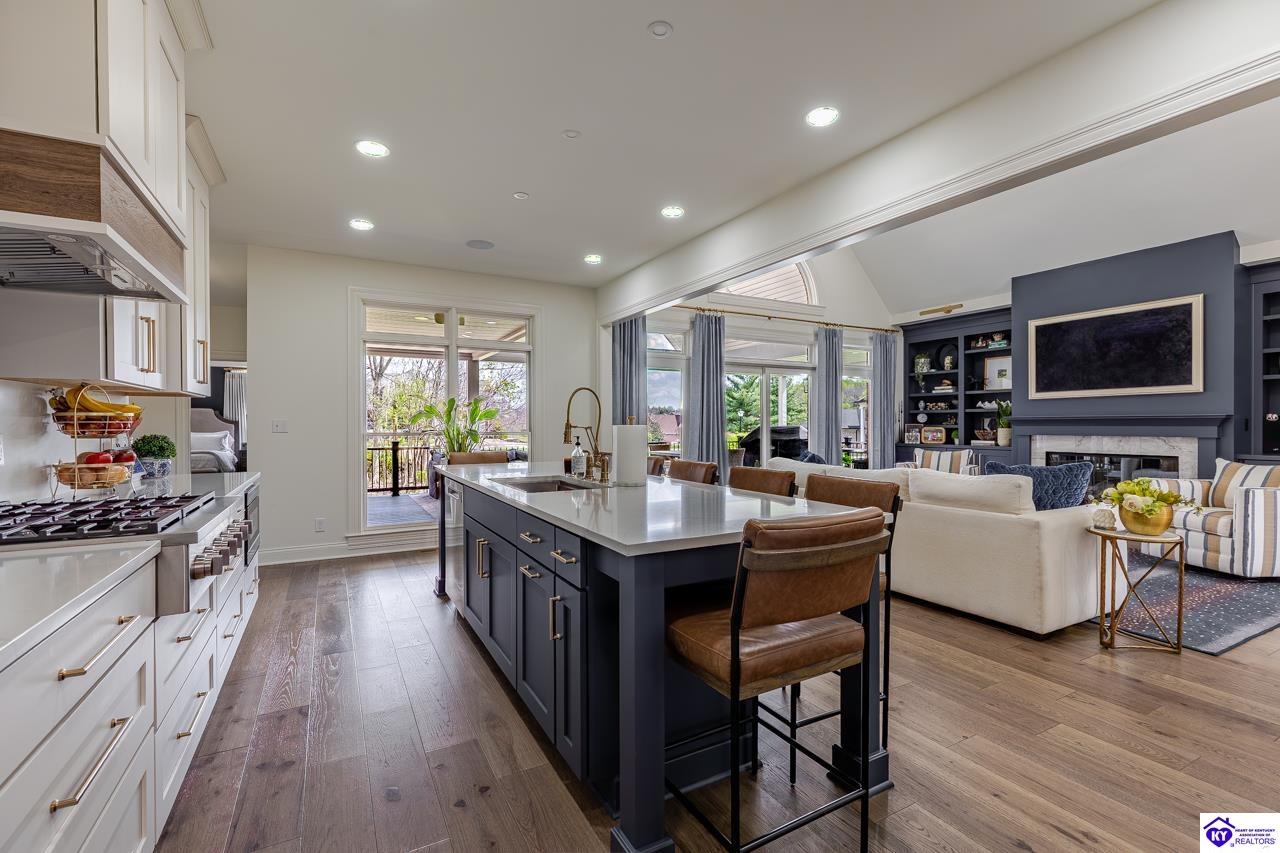1101 Driftwood Lane