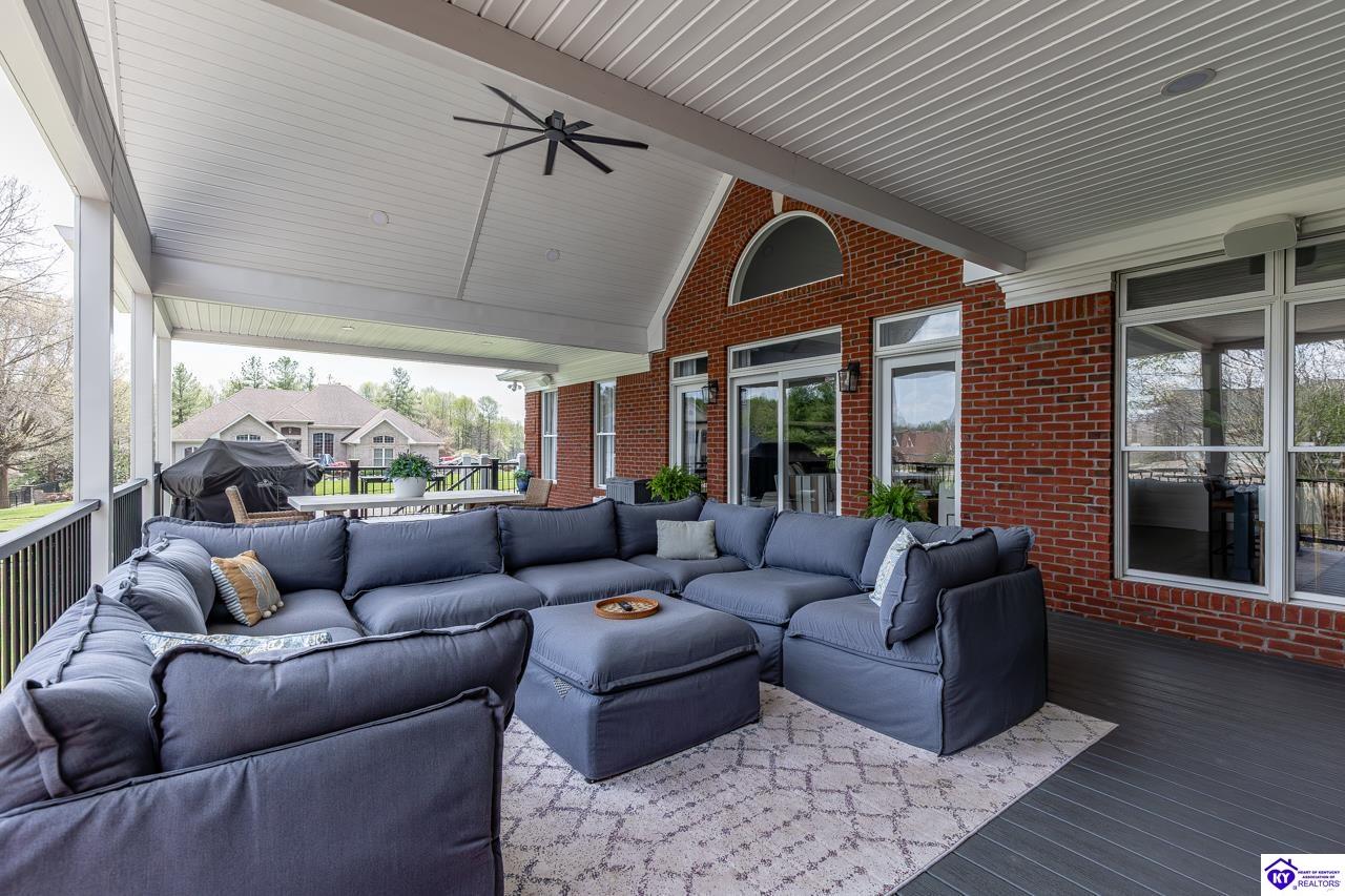 1101 Driftwood Lane